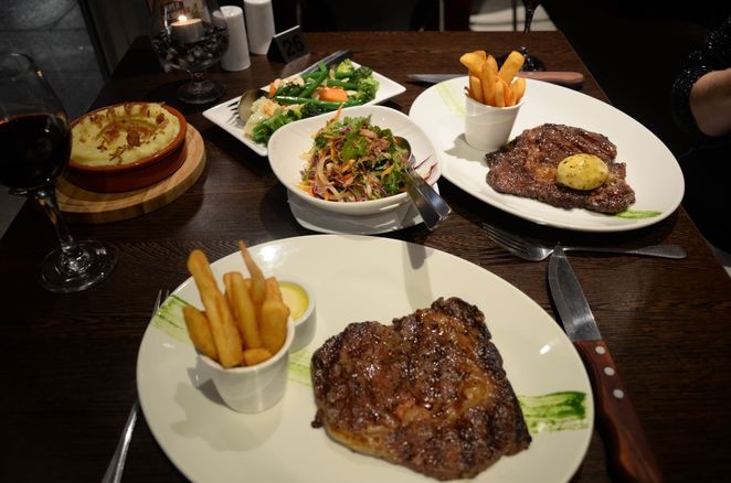 Nha hang phong cach Au o Ha Noi anh 10