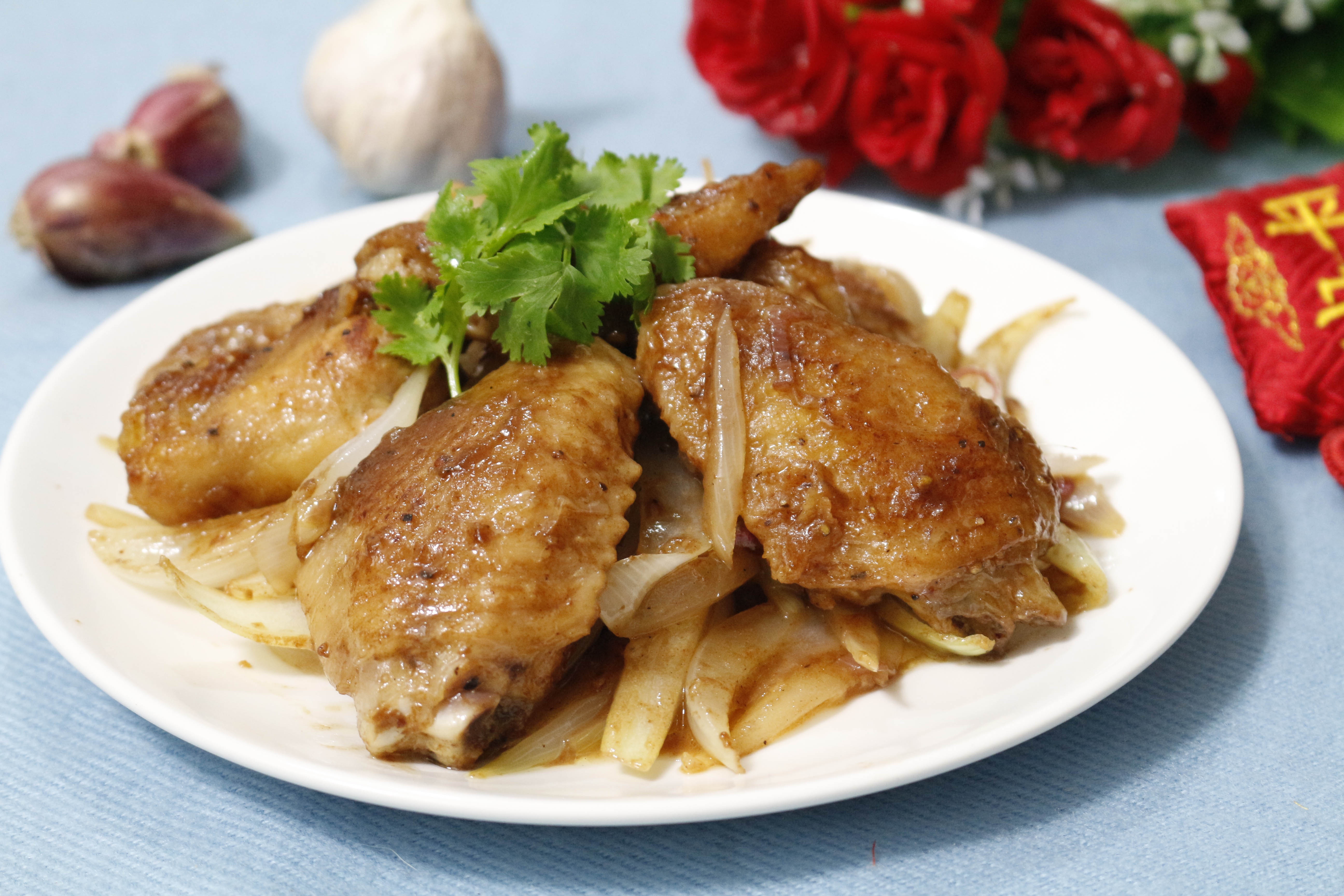 Toi nay an gi: Canh ga sot me chua ngot hinh anh