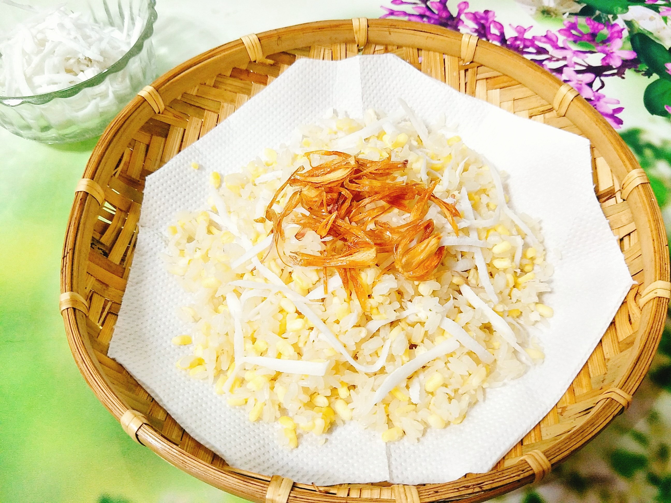 Lam xoi dau xanh cot dua thom lung cho bua sang ngon mieng hinh anh