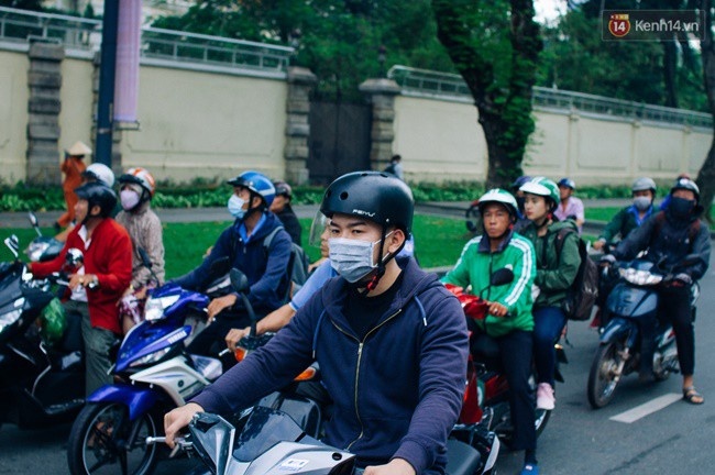 Phong cach giao thong di lam buoi sang tren khap the gioi hinh anh