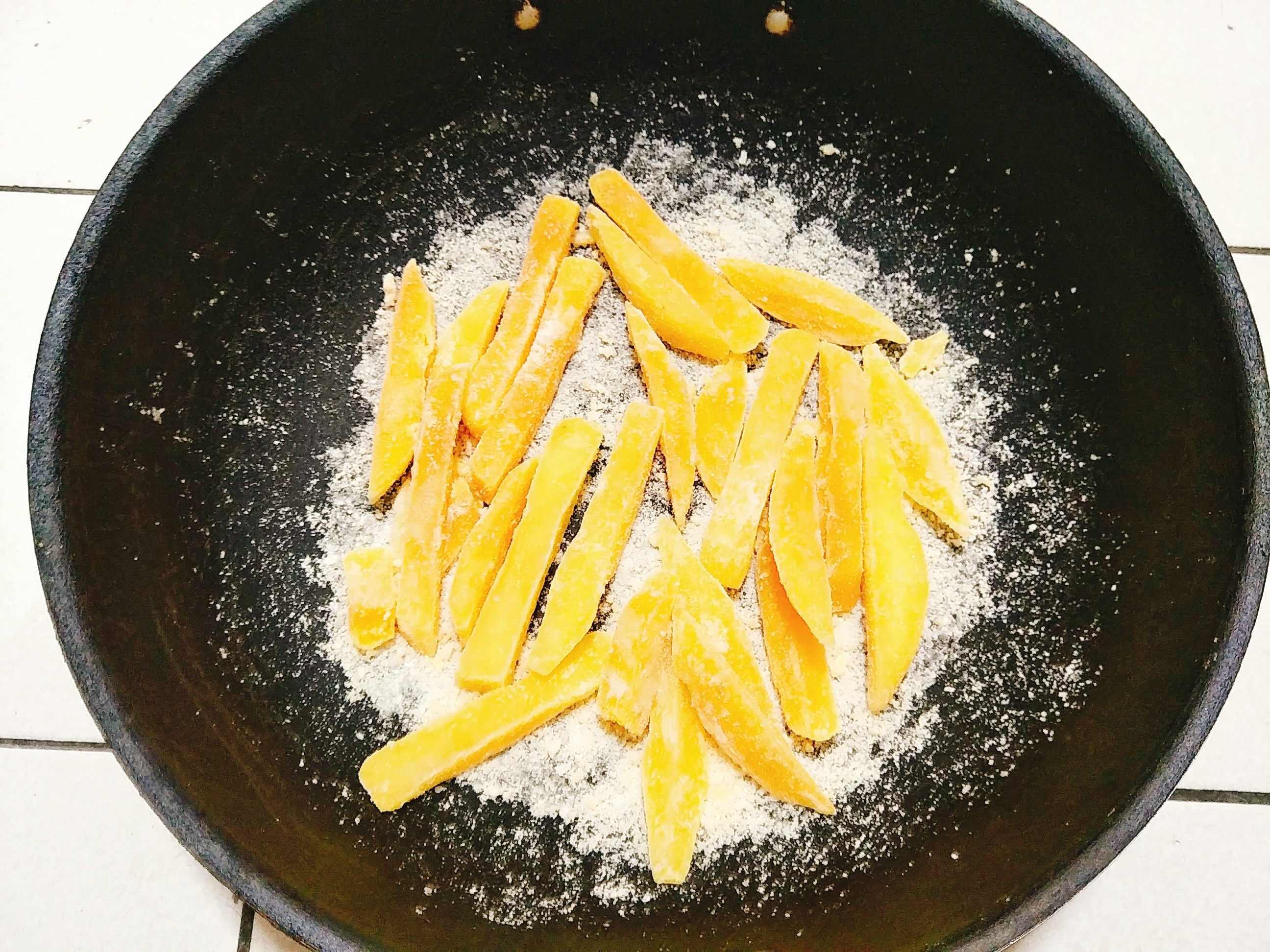 Lam mut khoai lang don tet anh 7