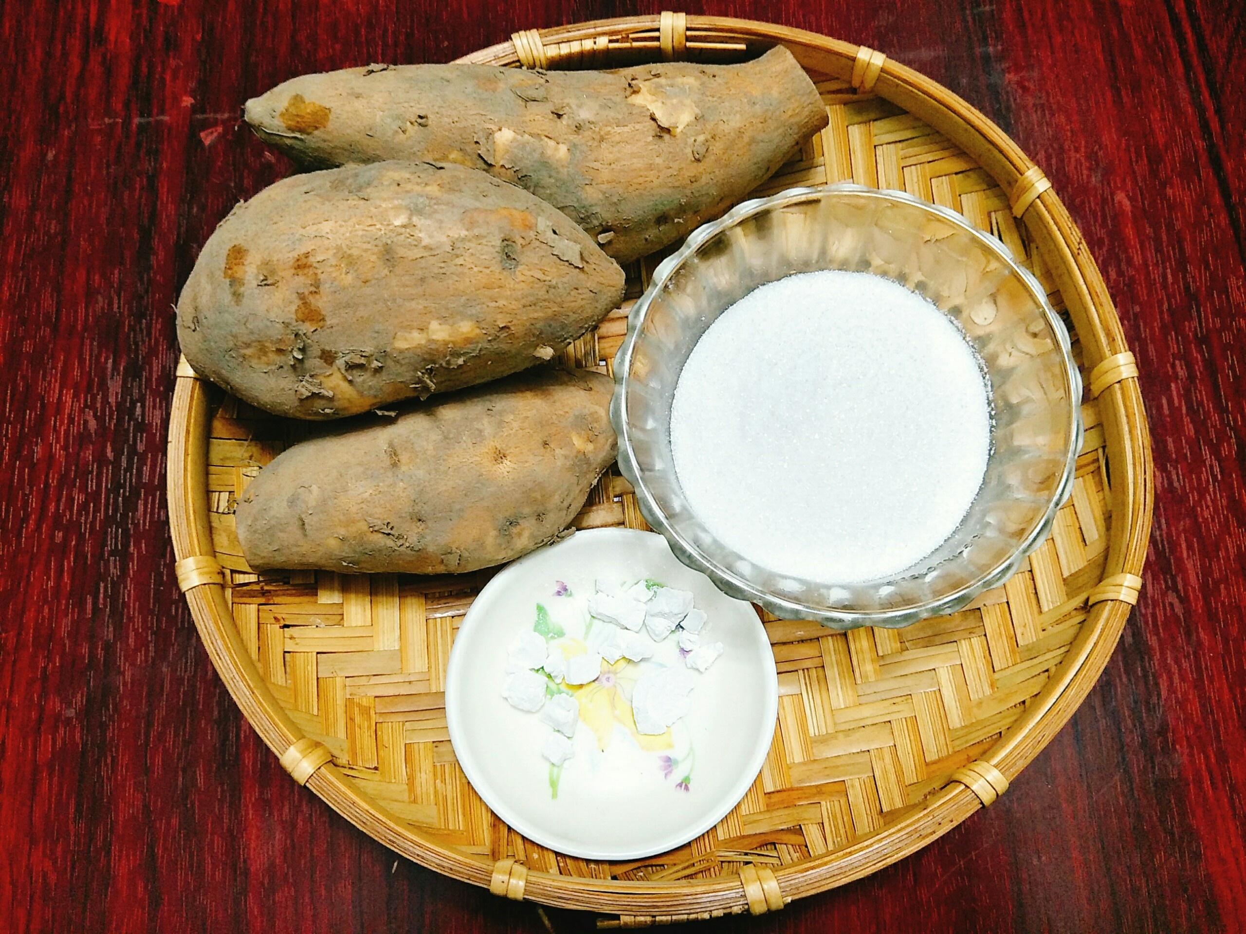 Lam mut khoai lang don tet anh 1