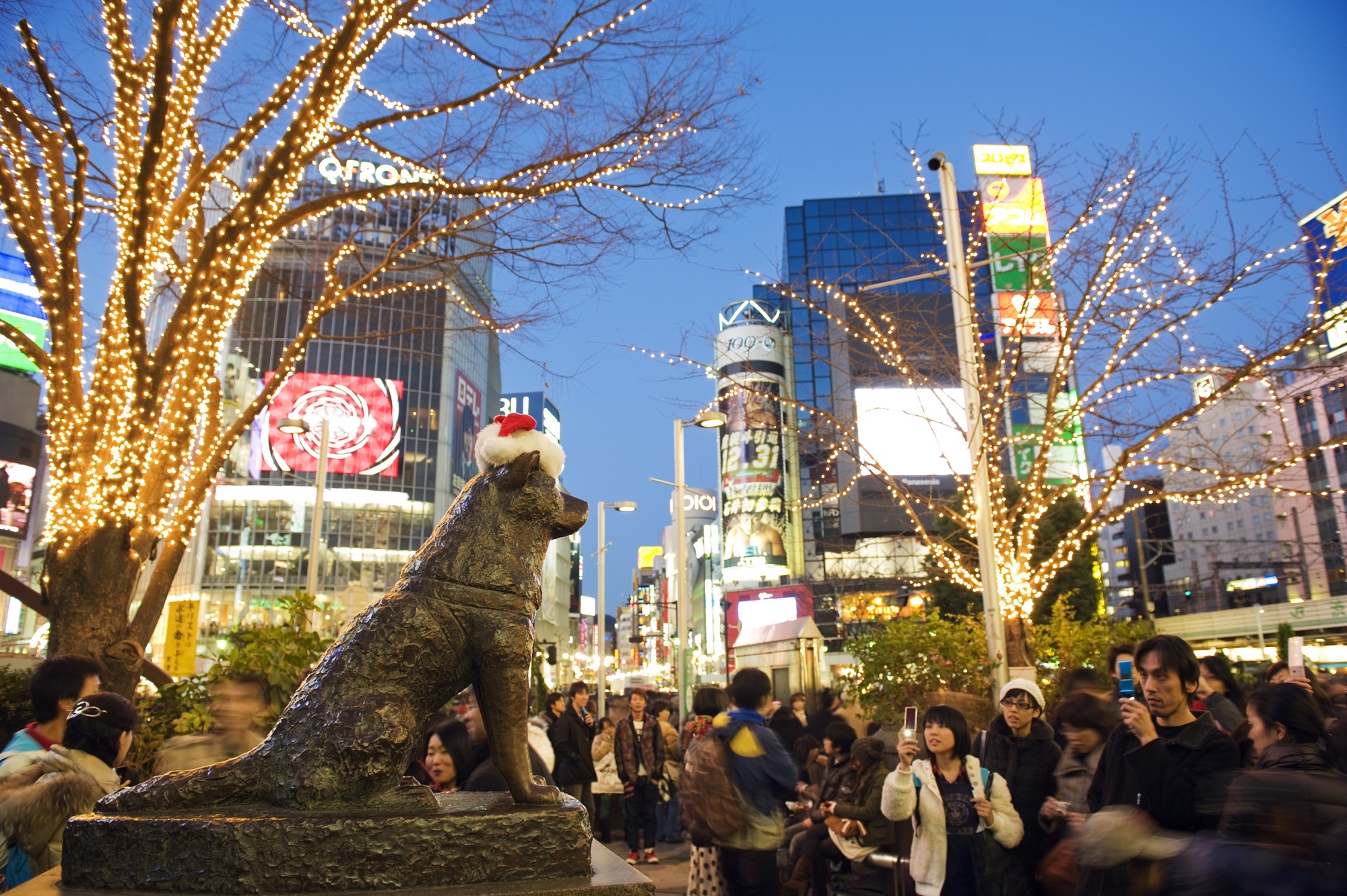 Giao lo noi tieng co hon 2 trieu khach di qua moi ngay o Nhat anh 8