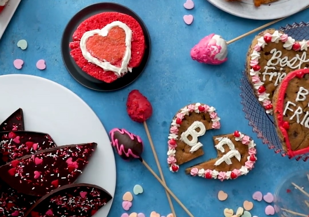 Tu lam nhung loai banh dep mat danh cho dip Valentine hinh anh