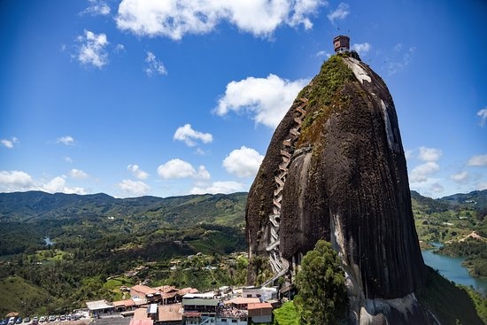 Tang da khong lo duoc ton tho hang nghin nam o Colombia hinh anh