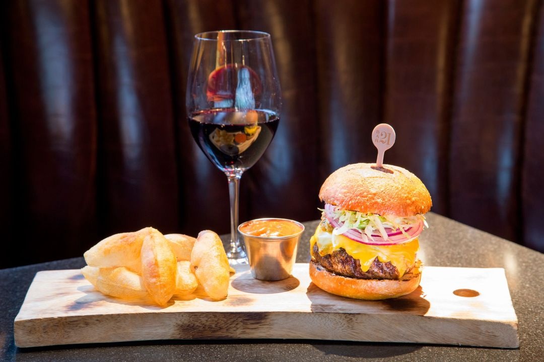 Thuc don yeu thich cua ong Trump: ga ran,  khoai chien va soda an kieng anh 6