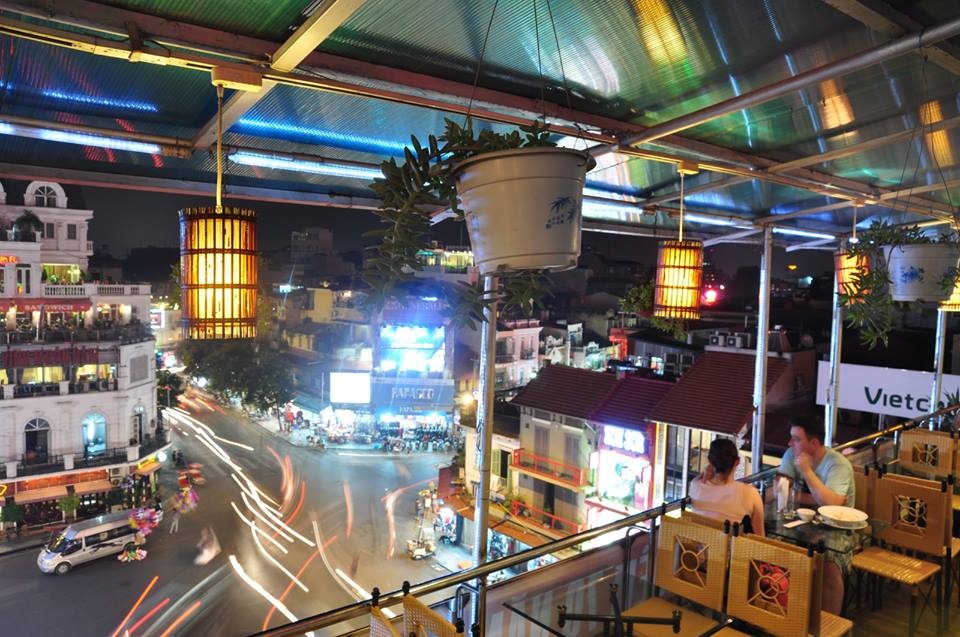 Quan ca phe lang man o Ha Noi anh 10