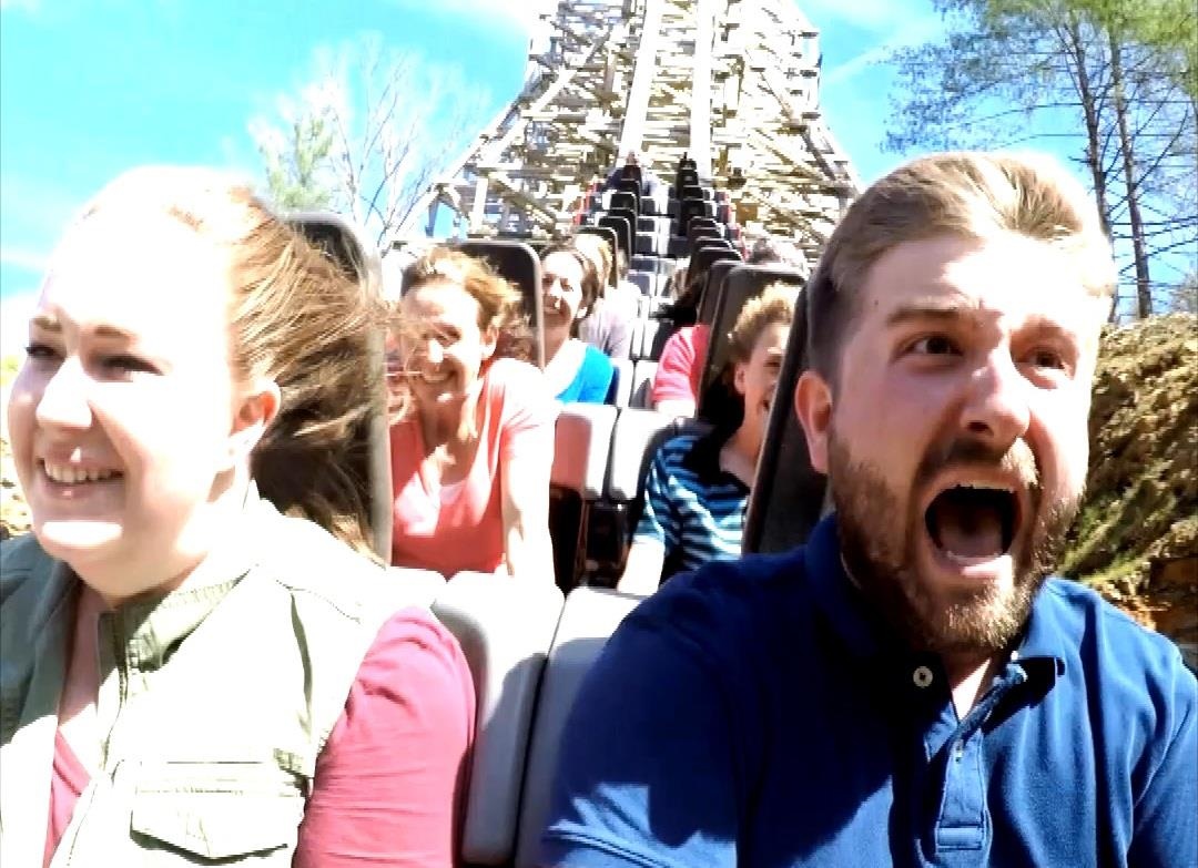 Bieu cam hai huoc tren tau luon sieu toc bang go nhanh nhat the gioi hinh anh