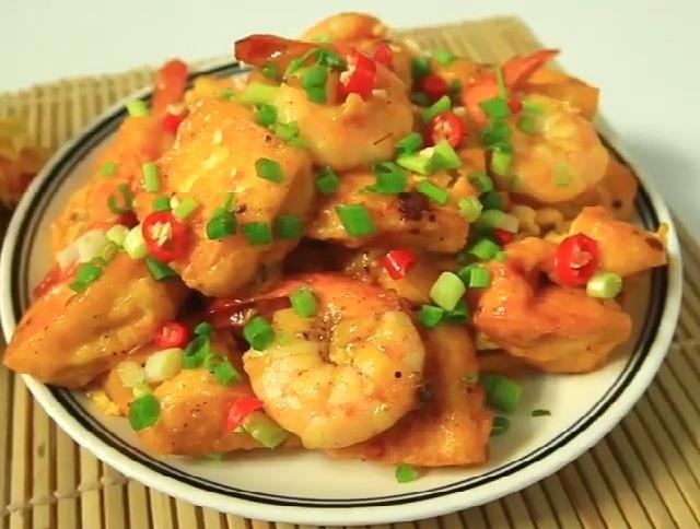 Toi nay an gi: Cach lam tom om dau phu ngot mem dua com hinh anh