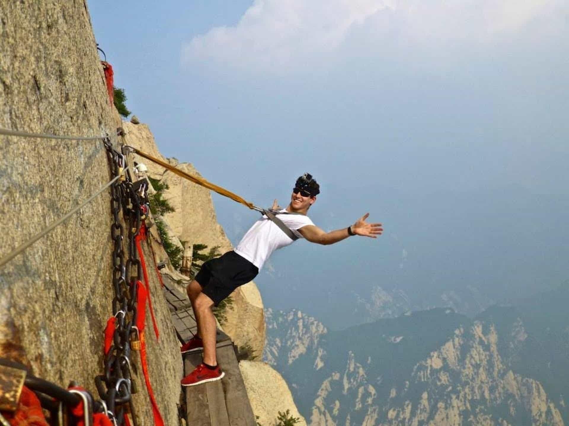 Những điểm du lịch nguy hiểm chết người ảnh 8 Nhung diem du lich nguy hiem chet nguoi anh 8