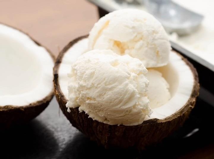 Cach lam kem dua thanh mat giai nhiet cho gia dinh ngay nong hinh anh