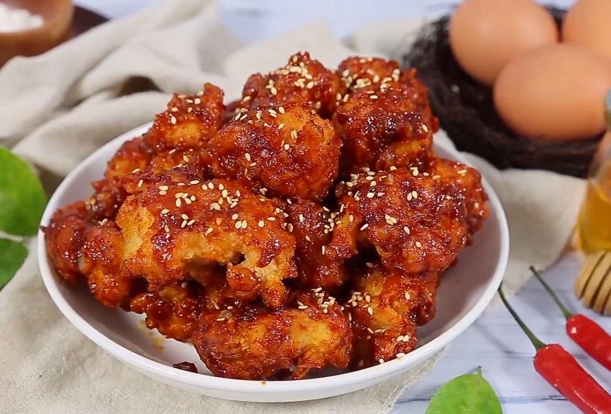 Toi nay an gi: Ga chien cay sot pho mai kieu Han Quoc hinh anh