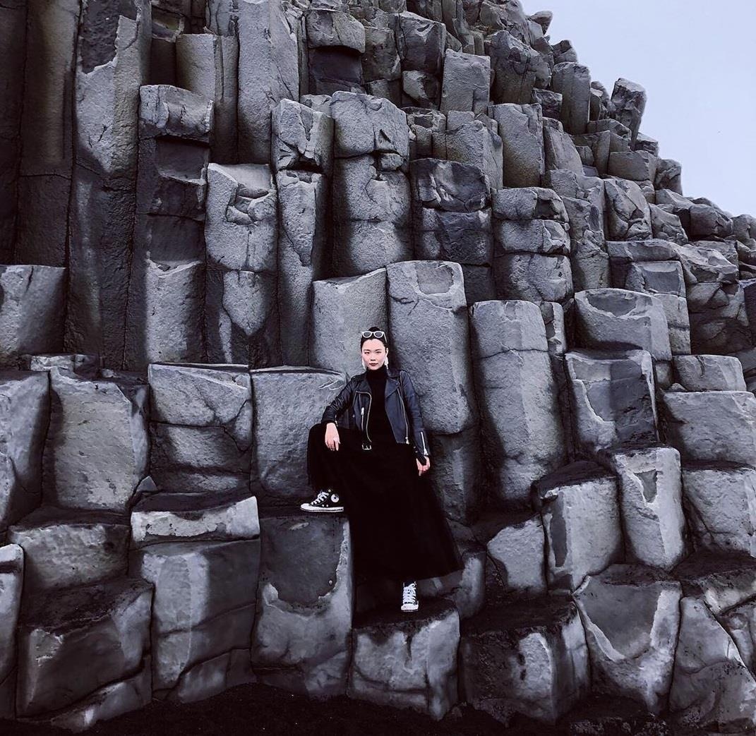 Bai bien cat den o Iceland anh 11