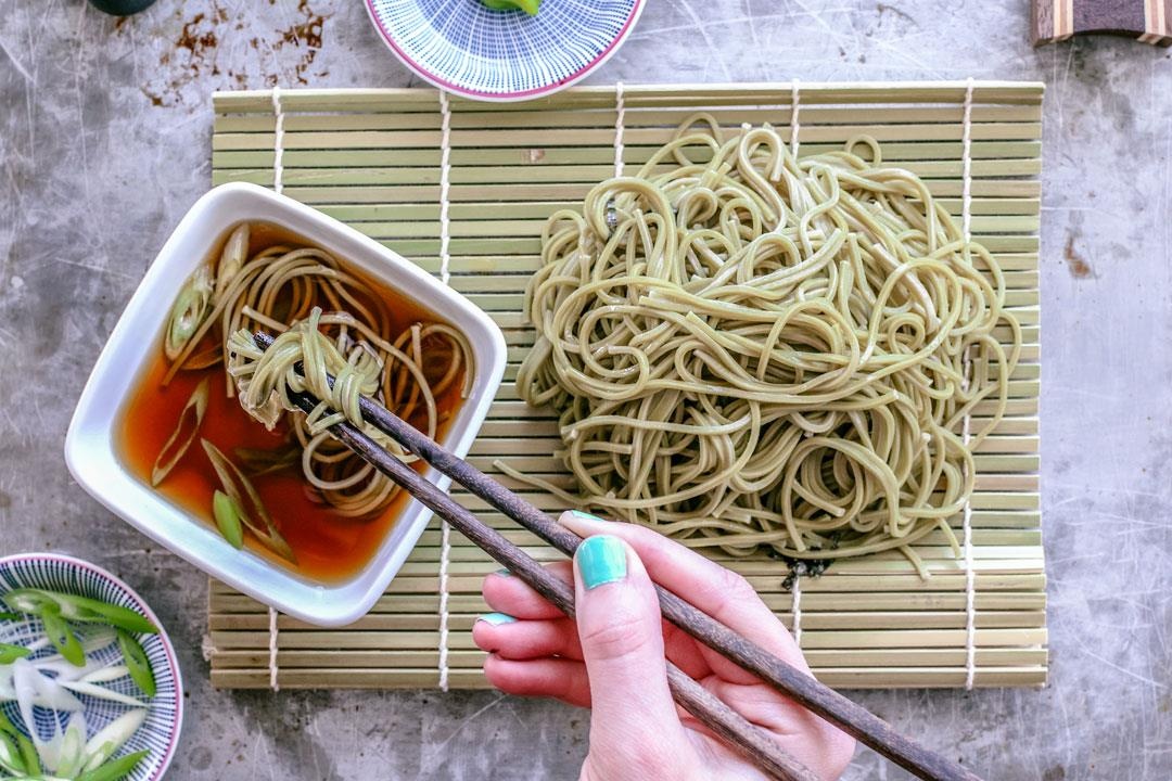 Troi oi buc, thu ngay 4 mon mi lanh giai nhiet cua nguoi Nhat Ban hinh anh