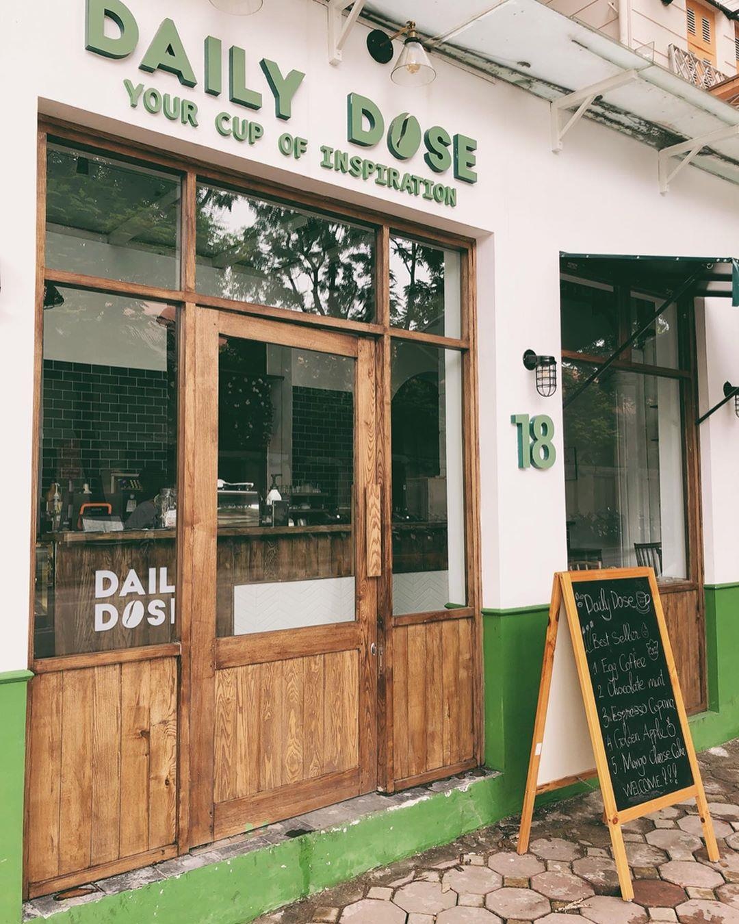 quan ca phe tranh nong tai Ha Noi anh 2