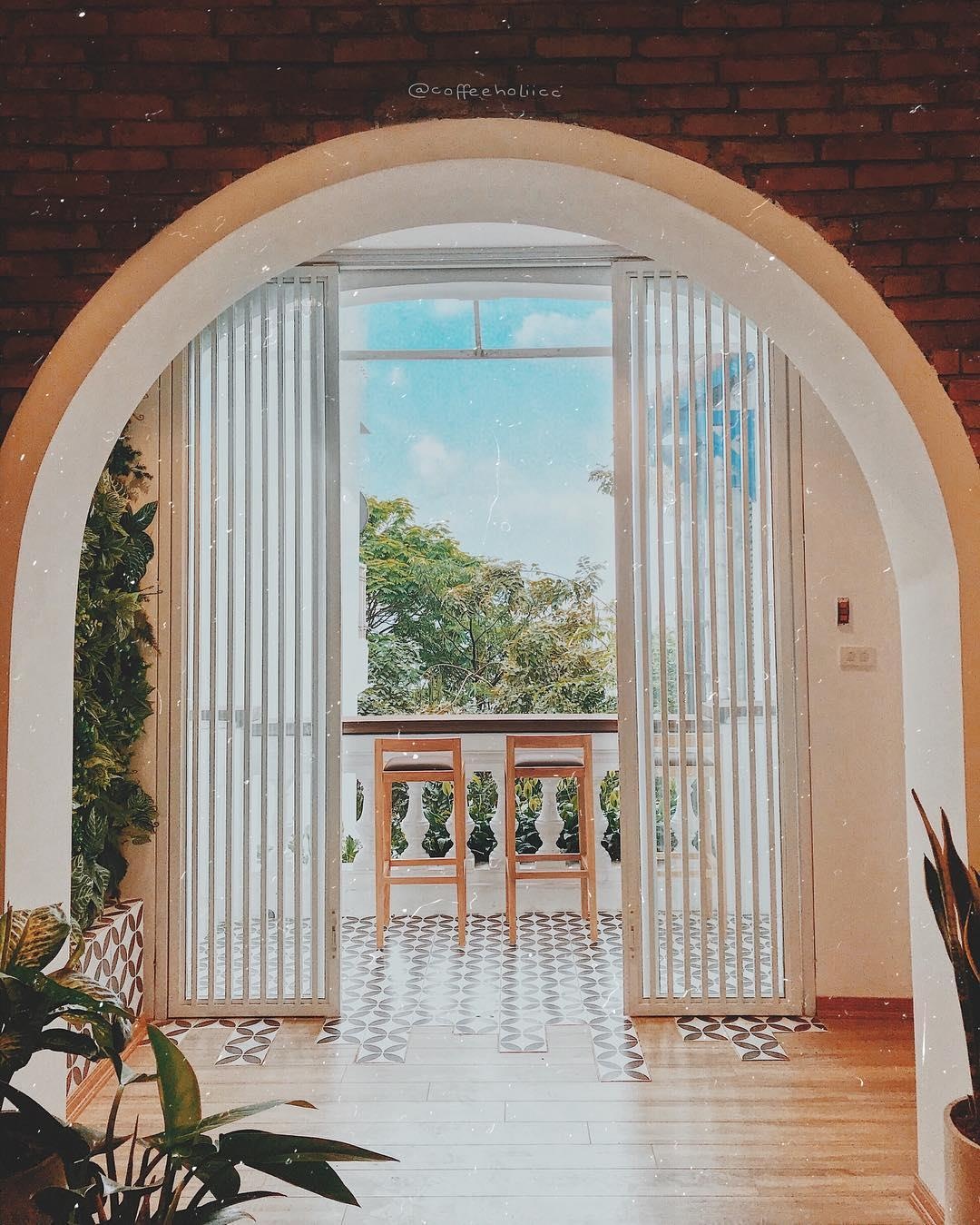 quan ca phe tranh nong tai Ha Noi anh 13