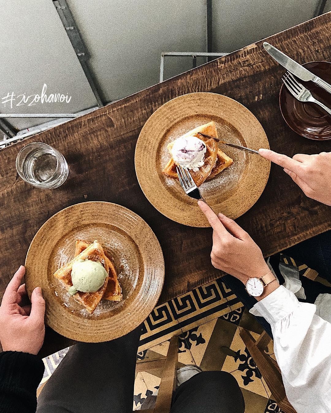 quan ca phe tranh nong tai Ha Noi anh 14