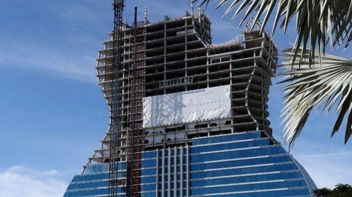 Khach san hinh cay dan guitar anh 3