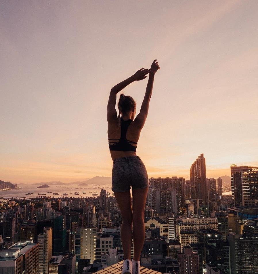 Cô gái chinh phục tòa tháp chọc trời ảnh 13 Co gai chinh phuc toa thap choc troi anh 13