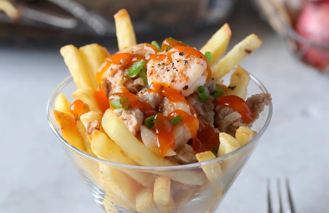 Toi nay an gi: Doi vi voi mon khoai tay chien sot tom bo hinh anh