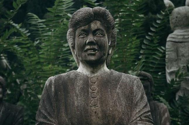 Vuon tuong khien du khach son gai oc o Nhat Ban hinh anh