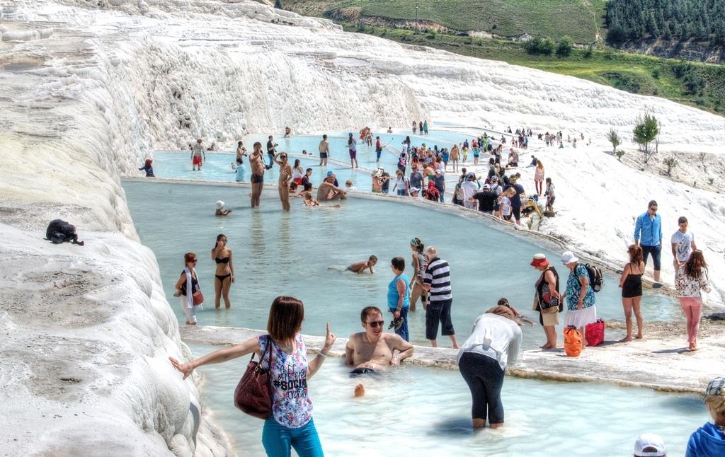 Suoi nuoc nong tu nhien tren the gioi anh 2