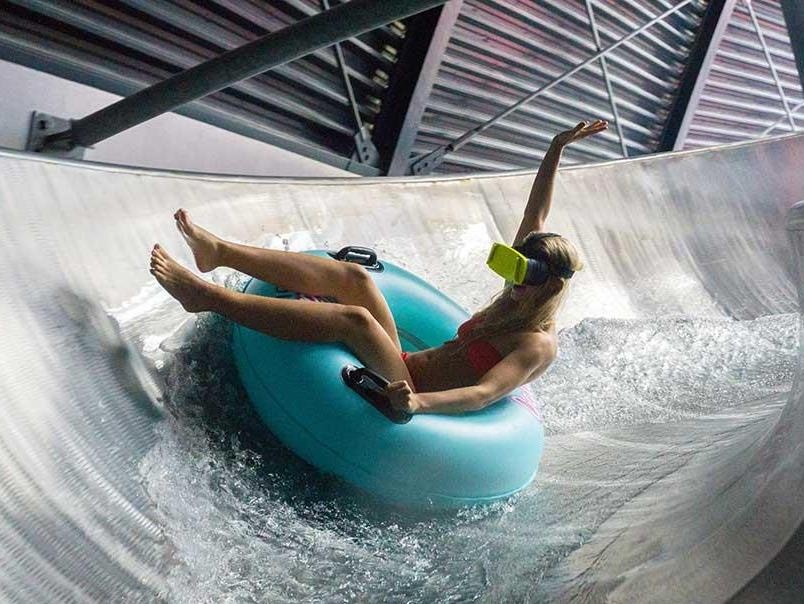 Mang truot nuoc thuc te ao dau tien tren the gioi hinh anh