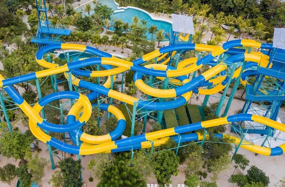 Quy mo khong lo cua mang truot nuoc dai nhat the gioi hinh anh