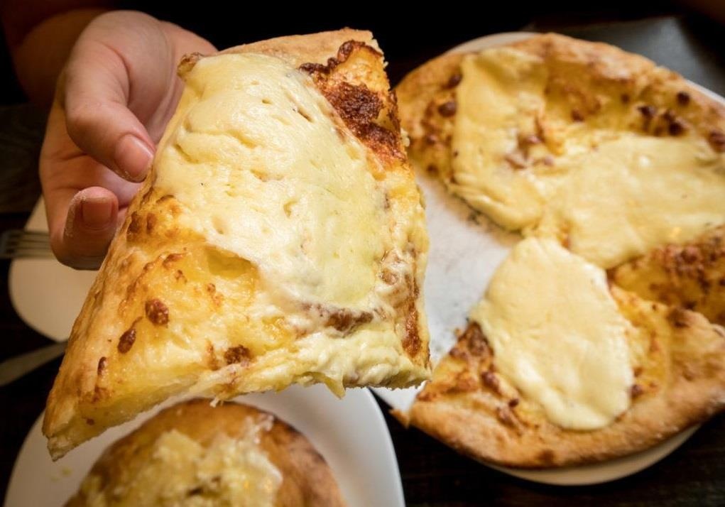 Khachapuri - loai banh chi danh cho nguoi hanh phuc hinh anh