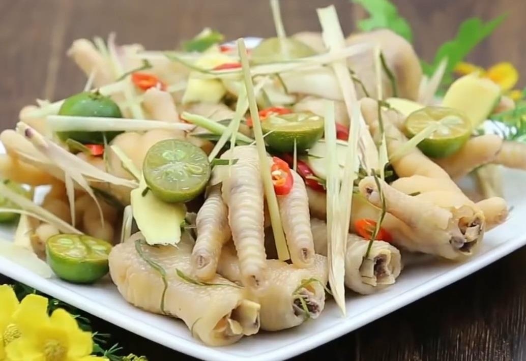 Lam chan ga ngam mam ot nham nhi dip cuoi tuan hinh anh