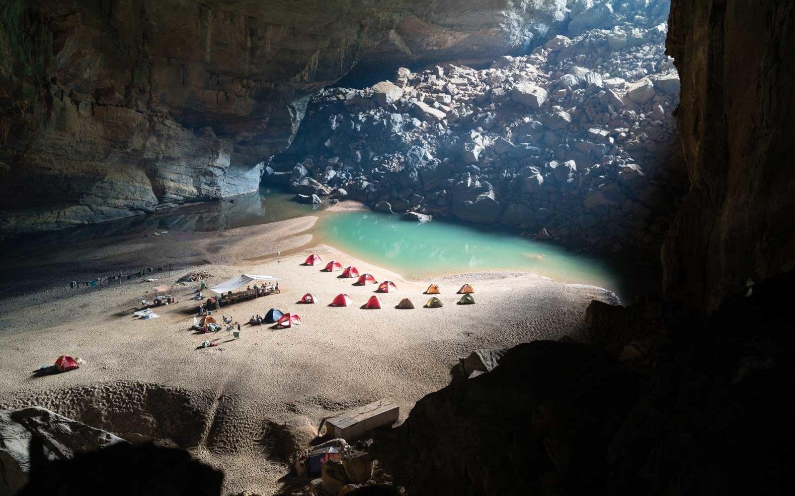 Hang dong o Quang Binh duoc long du khach quoc te anh 4