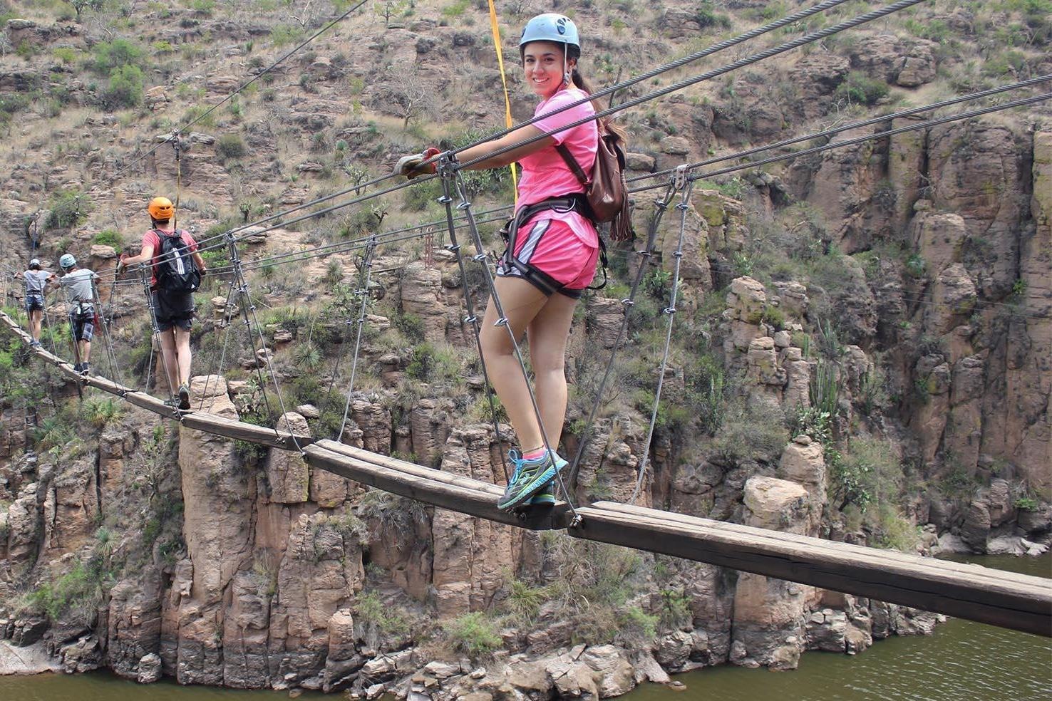 Thu thach mao hiem 'di tren khong trung' tai Mexico hinh anh