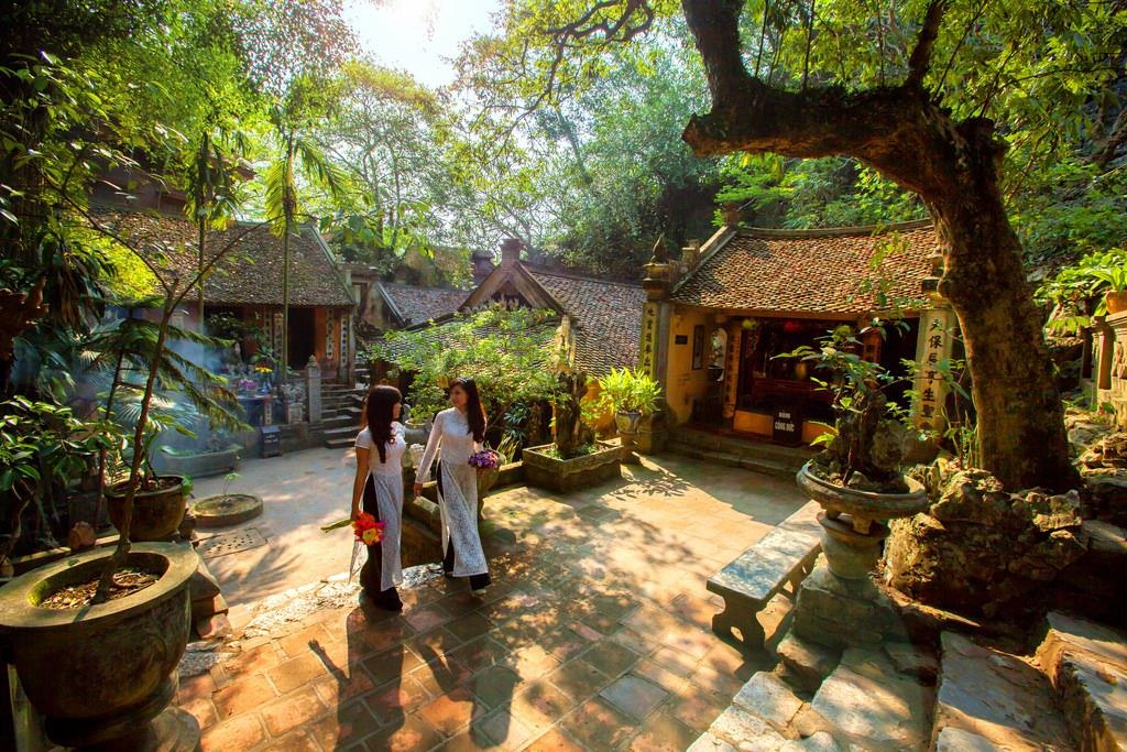 Chùa Thầy còn có tên là gì ảnh 3 Chua Thay con co ten la gi anh 3