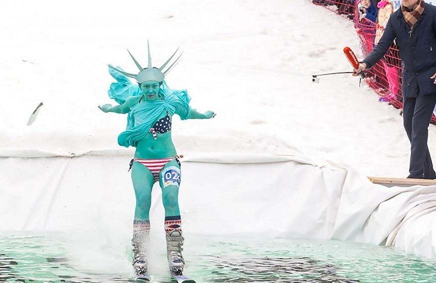 Cuoc thi truot tuyet quai di va vui nhon o Siberia hinh anh