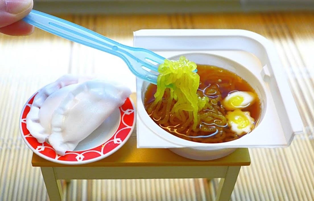 Nem thu bat mi ramen sieu nho co chat luong hao hang hinh anh