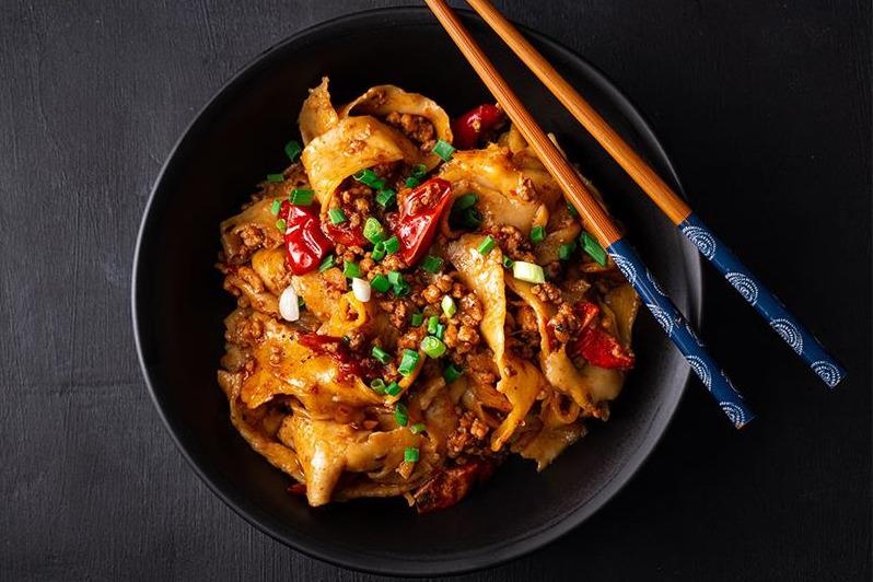 Mi xao thit bam Tu Xuyen ha guc tin do an cay hinh anh