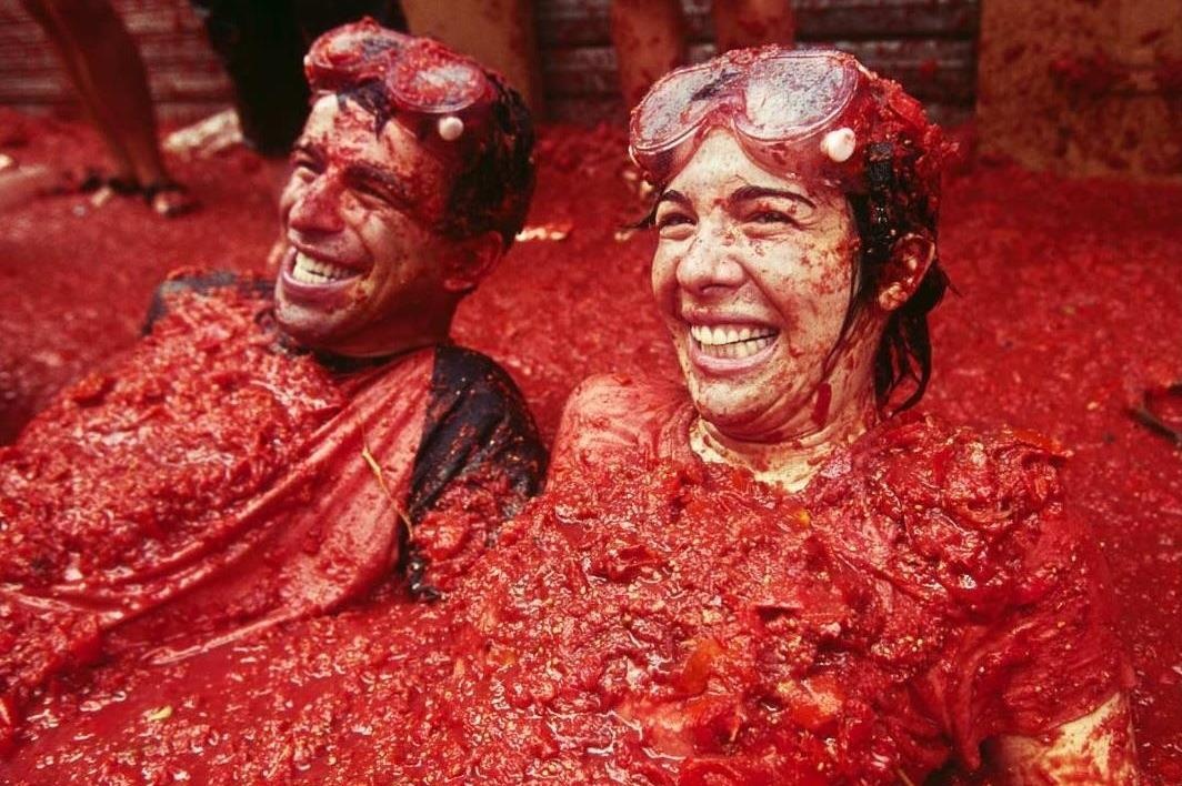 160 tan ca chua nhuom do thi tran o Tay Ban Nha hinh anh