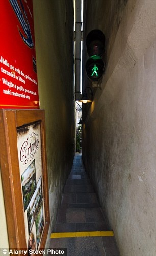 Con phố hẹp nhất Prague ảnh 5 Con pho hep nhat Prague anh 5