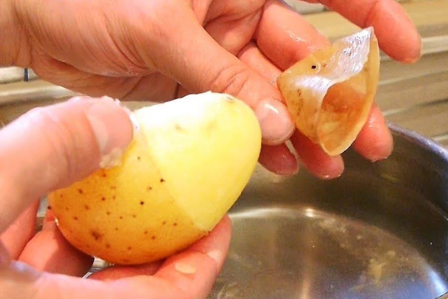 Meo boc vo khoai tay trong nhay mat hinh anh