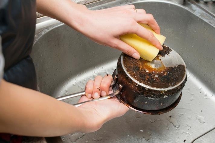 Meo bien dung cu lam bep nhu moi hinh anh