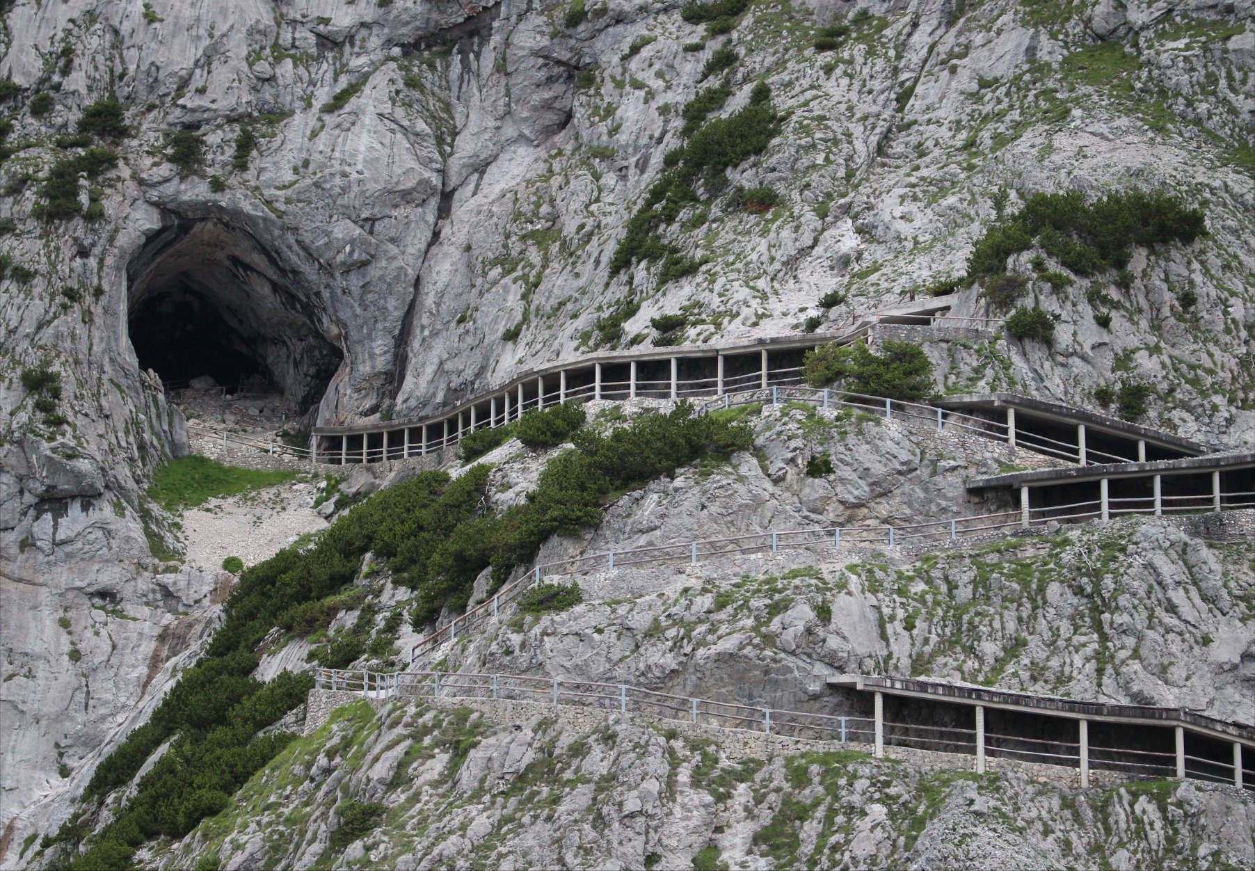 hang bang Eisriesenwelt anh 10