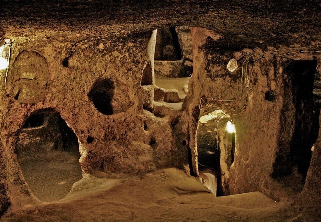 Bi mat khong co loi giai ve thanh pho ngam huyen thoai hinh anh