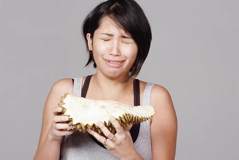 Phan ung cua nguoi nuoc ngoai khi lan dau an thu sau rieng hinh anh