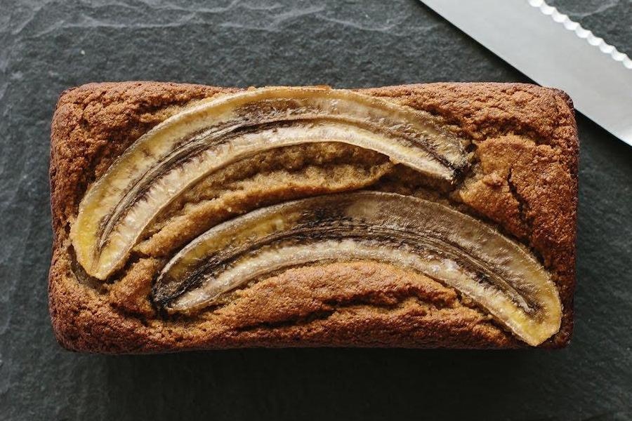 Meo lam banh chuoi cacao bang chao hinh anh