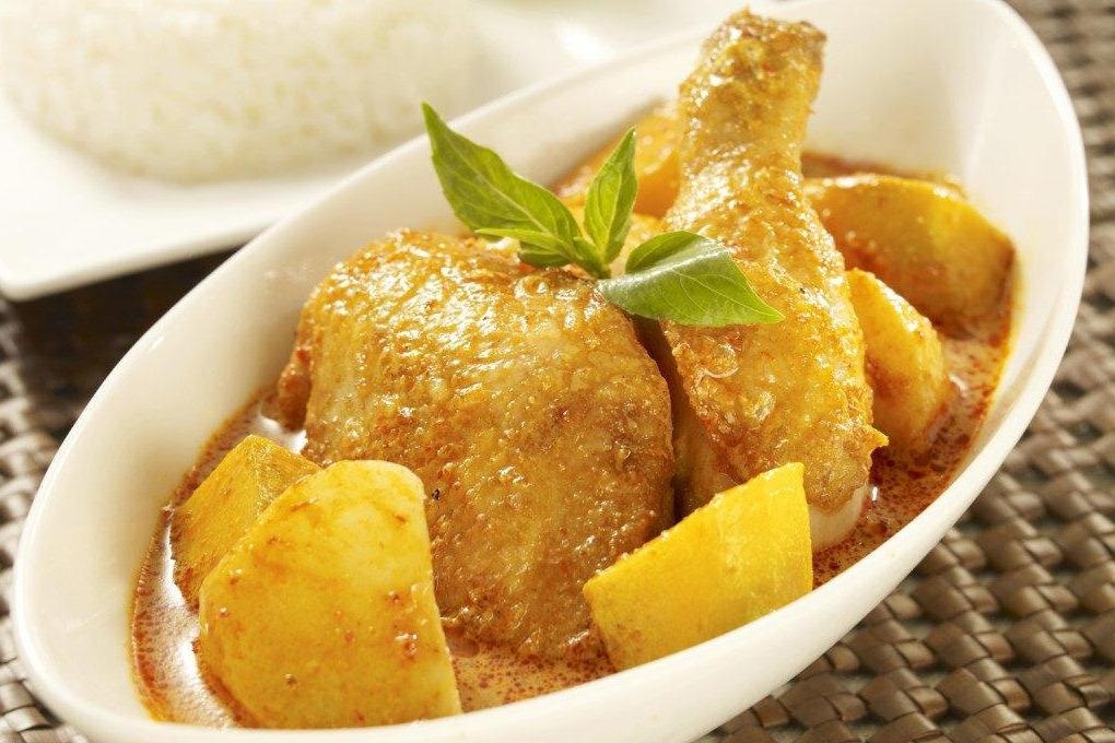 Toi nay an gi: Ca ri dui ga nong hoi cho ngay lanh hinh anh