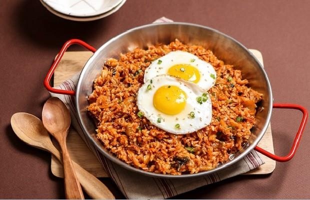 Com rang ga theo phong cach Han Quoc hinh anh