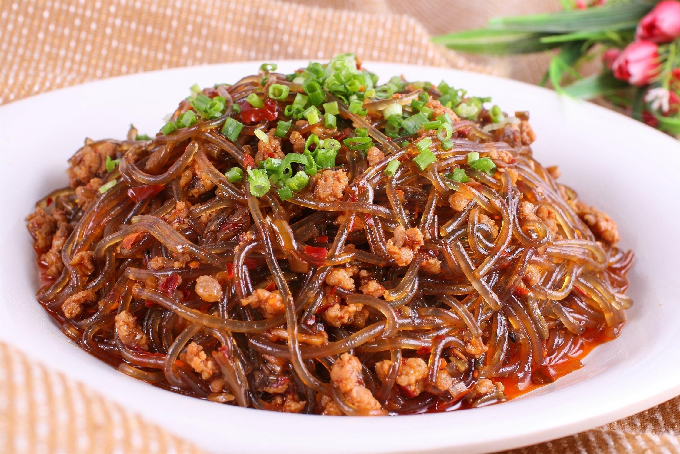 5 buoc lam mien xao thit bo don gian ma ngon hinh anh