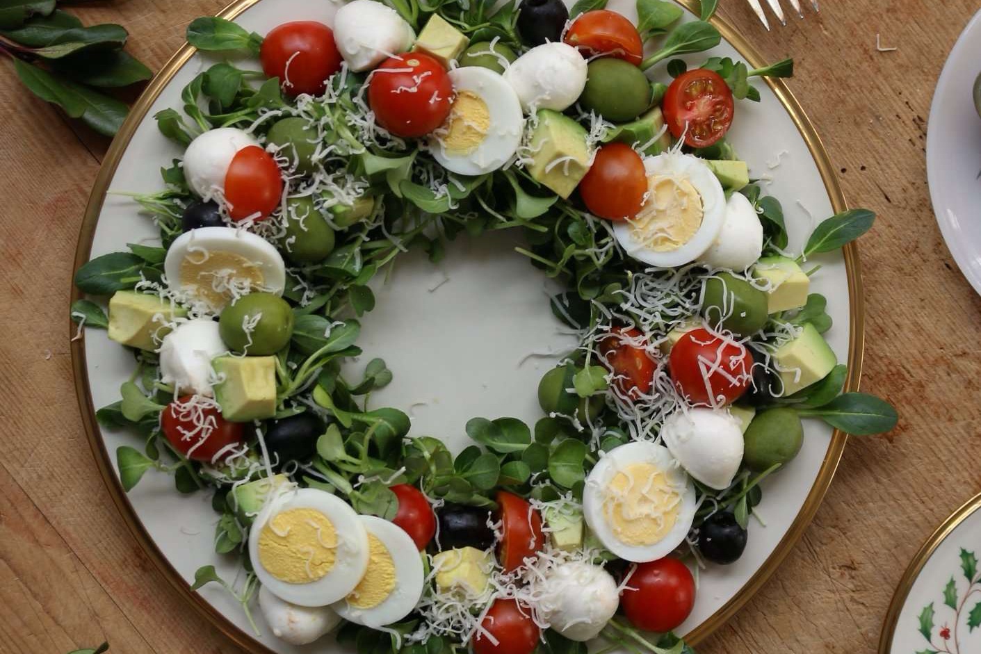 Meo lam salad vong hoa don gian don Giang sinh hinh anh