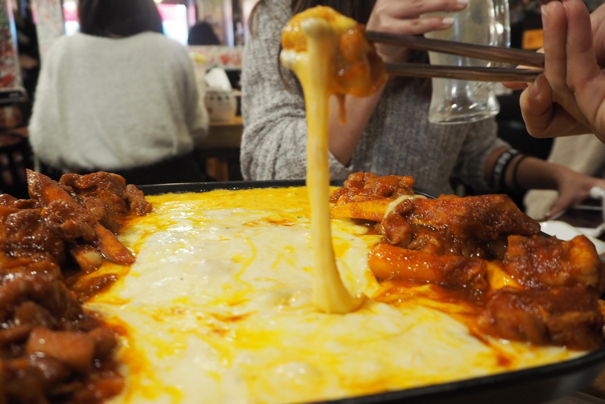 Thu lam ba chi nuong pho mai cho dip nghi Tet Duong lich hinh anh