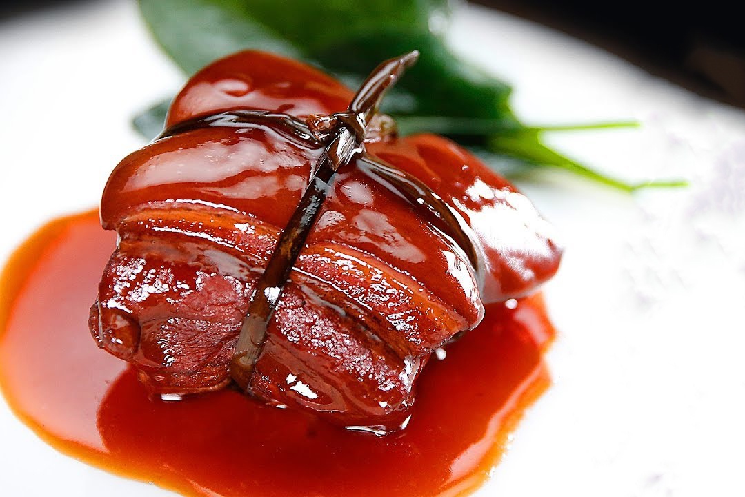 Meo lam thit kho tau mem, bong don Tet hinh anh